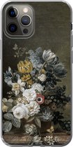 Geschikt voor iPhone 12 Pro hoesje - Stilleven met bloemen - Oude meesters - Schilderij - Siliconen Telefoonhoesje