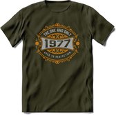 1977 The One And Only T-Shirt | Goud - Zilver | Grappig Verjaardag  En  Feest Cadeau | Dames - Heren | - Leger Groen - M