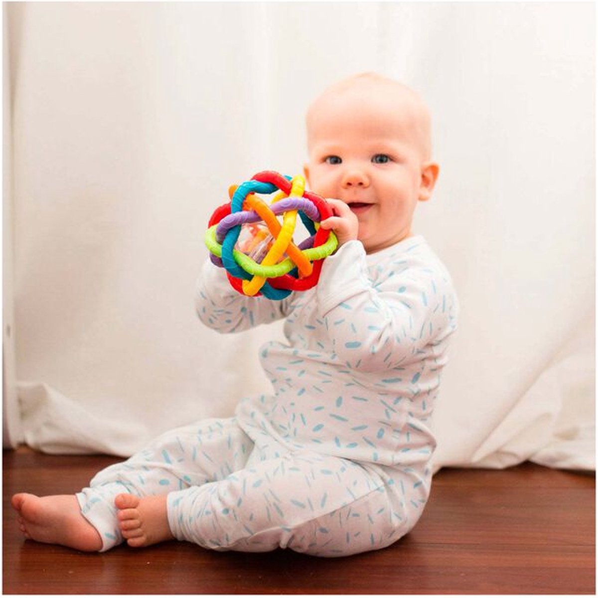 Playgro Buigbare Bendy Ball - Grijp- en Bijtspeelgoed - incl rammelaar - Activiteitenbal- Baby bal - Baby Speelgoed - Educatief baby speelgoed - Speelgoed Baby - Activity centre - Rammelaar - Activiteiten speelgoed - Cadeau - stimuleert ontwikkeling — afbeelding 14