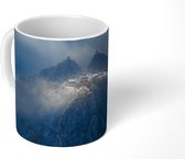 Mok - Winters landschap van een paleis in de bergen - 350 ML - Beker