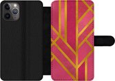 Bookcase Geschikt voor iPhone 11 Pro telefoonhoesje - Goud - Roze - Geometrisch - Met vakjes - Wallet case met magneetsluiting