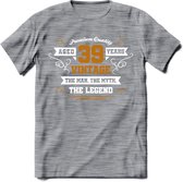 39 Jaar Legend T-Shirt | Goud - Wit | Grappig Verjaardag en Feest Cadeau Shirt | Dames - Heren - Unisex | Tshirt Kleding Kado | - Donker Grijs - Gemaleerd - 3XL