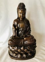 Kwan yin/ Quan Yin /Guan Yin boeddha beeld van een zware kwaliteit brons . 40cm x 25cm 7KG