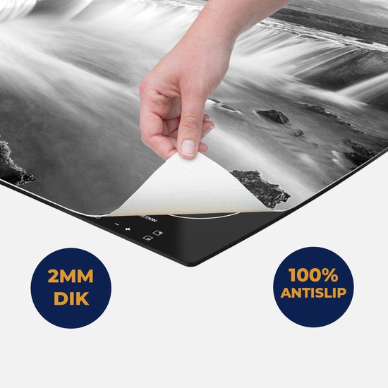Chefcare Inductie Beschermer Watervallen in IJsland - Zwart Wit - 95x50 cm - Afdekplaat Inductie - Kookplaat Beschermer - Inductie Mat