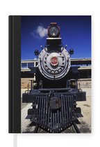 Notitieboek - Schrijfboek - Close-up van een stoomtrein motor in het Amerikaanse Texas - Notitieboekje klein - A5 formaat - Schrijfblok