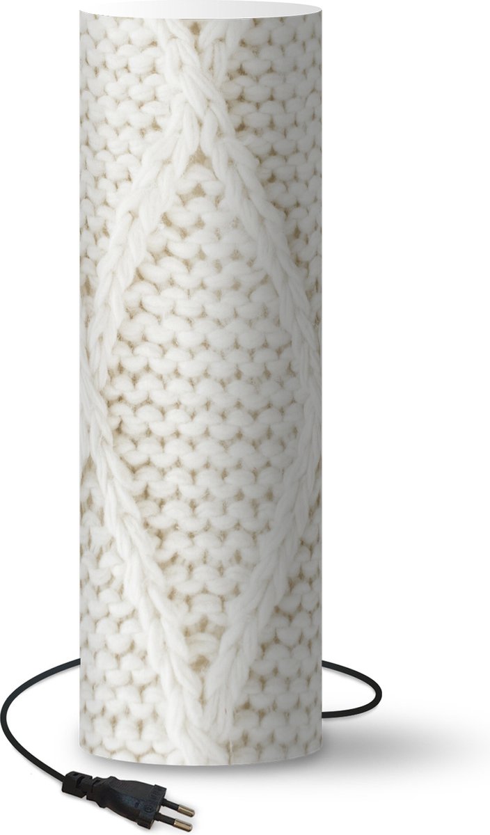 Lamp - Nachtlampje - Tafellamp slaapkamer - Trui - Patronen - Wit - 60 cm hoog - Ø19.1 cm - Inclusief LED lamp