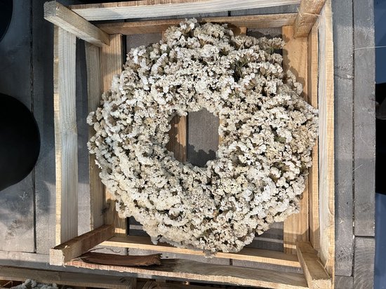 Couronne, krans WHITE zomerbloemen, in krat, 35 cm doorsnede