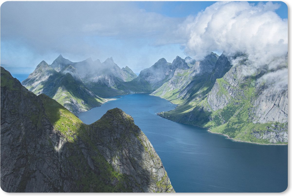 Muismat XXL 120x80 cm - Bureau onderlegger - Bureau mat Uitzicht over fjorden in Noorwegen - Bureaumat - Gaming mousepad xl - Bureaulegger groot - Computer deskmat