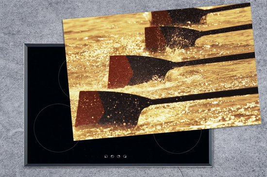 KitchenYeah® Inductie beschermer 80.2x52.2 cm - Roeispaan bladen van racende roeiers die door het water snijden - Kookplaataccessoires - Afdekplaat voor kookplaat - Inductiebeschermer - Inductiemat - Inductieplaat mat