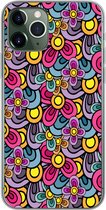 Geschikt voor iPhone 11 Pro hoesje - Patroon - Hippie - Bloemen - Paars - Siliconen Telefoonhoesje