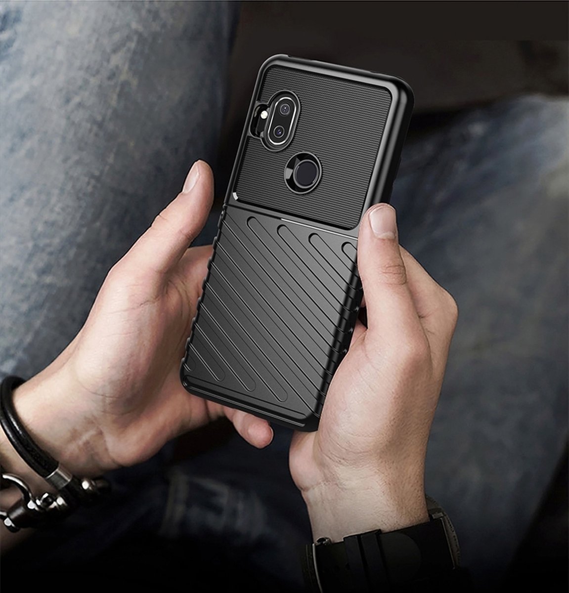 Mobigear Hoesje geschikt voor Motorola One Hyper Telefoonhoesje Flexibel TPU | Mobigear Groove Backcover | One Hyper Case | Back Cover - Zwart