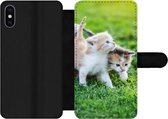 Bookcase Geschikt voor iPhone XS telefoonhoesje - Kittens - Kat - Mand - Meisjes - Kinderen - Jongens - Kids - Met vakjes - Wallet case met magneetsluiting