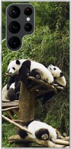 Geschikt voor Samsung Galaxy S22 Ultra hoesje - Panda's - Hout - Trap - Siliconen Telefoonhoesje