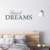 Stickerheld - Muursticker Sweet dreams - Slaapkamer - Droom zacht - Slaap lekker - Engelse Teksten - Mat Donkergrijs - 27.5x81.4cm