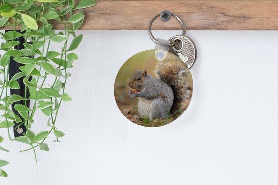 Porte-clés - Écureuil avec cacahuète - Plastique - Rond