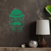 Stickerheld - Muursticker Best dad ever - Woonkamer - Vaderdag - Bolhoed, vergrootglas en snor - Engelse Teksten - Mat Groen - 39.2x27.5cm