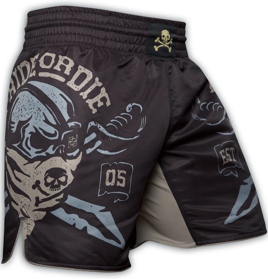 Foto: Pride or die pirate fight shorts zwart vechtsportbroek