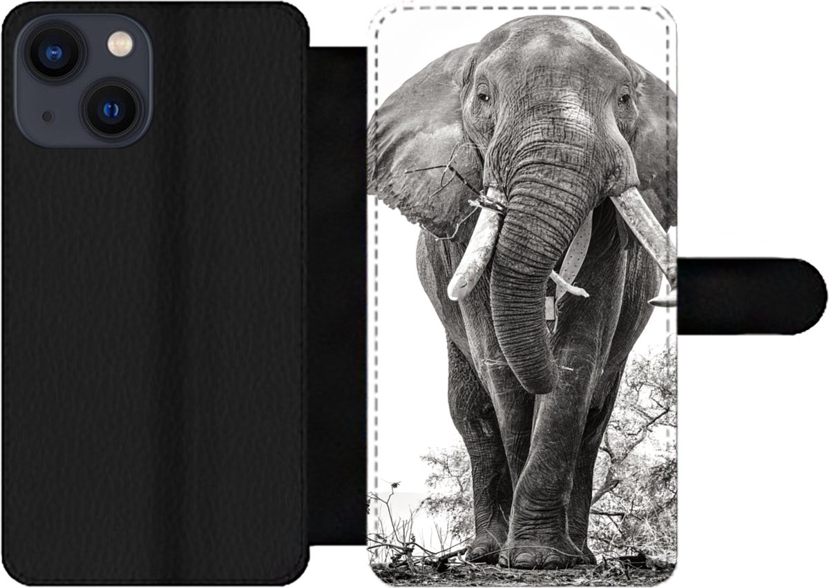 Telefoonhoesje Geschikt voor iPhone 13 Mini telefoonhoesje - Olifant - Portret - Dieren - Zwart wit - Met vakjes - Wallet case met magneetsluiting