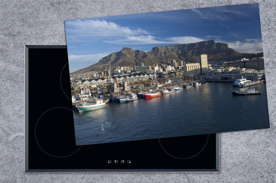 KitchenYeah® Inductie beschermer 81.2x52 cm - De prachtige haven van Kaapstad en de Tafelberg op de achtergrond - Kookplaataccessoires - Afdekplaat voor kookplaat - Inductiebeschermer - Inductiemat - Inductieplaat mat