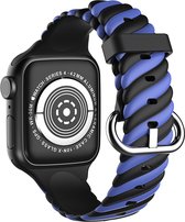 Strap-it Twisted Siliconen band - Geschikt voor Apple Watch bandje - Series 1/2/3/4/5/6/7/8/9/SE/Ultra (2) - Zwart/Blauw - Sportbandje van siliconen - Loop iWatch bandje maat: 42 mm 44 mm 45 mm 49 mm