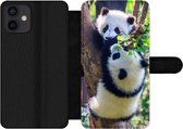 Bookcase Geschikt voor iPhone 12 telefoonhoesje - Panda's - Boom - Natuur - Met vakjes - Wallet case met magneetsluiting