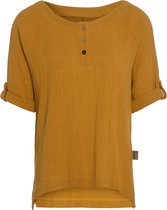 Knit Factory Nena Top - Shirt voor het voorjaar en de zomer - Dames Top - Dames shirt - Zomertop - Zomershirt - Ruime pasvorm - Duurzaam & milieuvriendelijk - Opgerolde mouw - Oker - Geel - XL - 100% Biologisch katoen