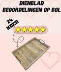 Houten dienblad met 5 sterren beoordeling. Afmetingen 58x38 cm.