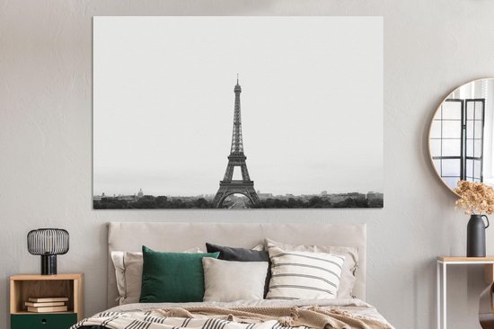 La Tour Eiffel au loin 180x120 cm - Tirage photo sur toile (Décoration murale salon / chambre) XXL / Groot format!