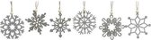 24x Houten sneeuwvlok kersthangers zilver 6 cm - Kerstboomversiering