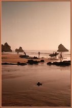 JUNIQE - Poster met kunststof lijst Surf Boards At The Coast -20x30