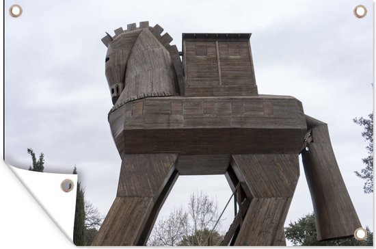 Een houten Trojaans paard in een oude stad van Turkije