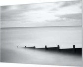 Wandpaneel Mist aan zee zwart wit  | 210 x 140  CM | Zilver frame | Wand-beugels (27 mm)
