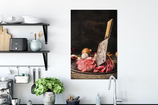 Un couteau de boucher en viande crue sur une assiette toile 40x60 cm - Tirage photo sur toile (Décoration murale salon / chambre)