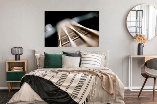 Gros plan des cordes d'une guitare basse Poster 120x80 cm - Tirage photo sur Poster (décoration murale salon / chambre)