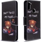 Voor Galaxy A11 Gekleurd tekeningpatroon Horizontaal leren flip-hoesje met houder & kaartsleuven en portemonnee (beer)