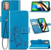 Voor Motorola Moto G9 Plus vierbladige gesp reliëf gesp mobiele telefoon bescherming lederen tas met lanyard & kaartsleuf & portemonnee & beugel functie (blauw)