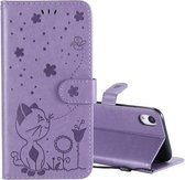 Voor iPhone XR Cat Bee Embossing Pattern Schokbestendig horizontaal Flip lederen hoesje met houder & kaartsleuven & portemonnee (paars)