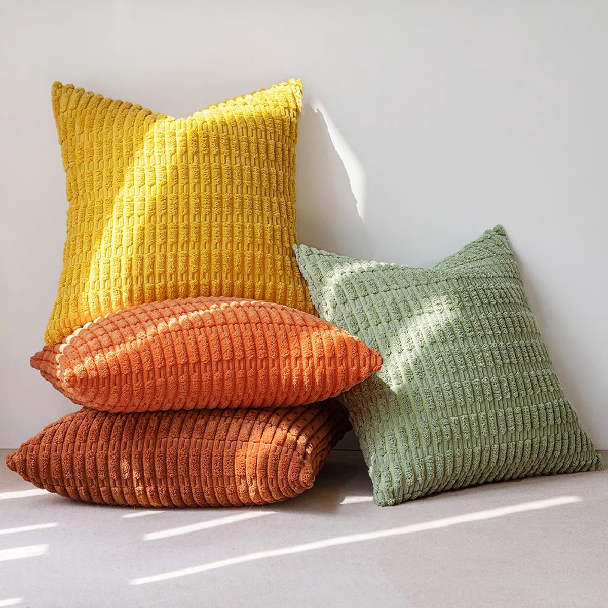 My Ninki ® Set van 4 Moderne Kussenslopen in Corduroy Fluweel voor Stijlvolle Woonkamerdecoratie