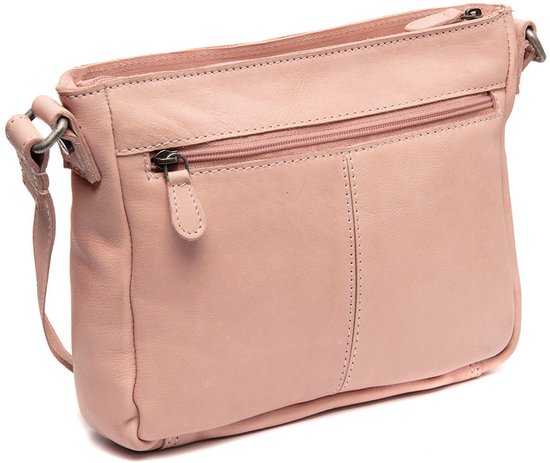 Roze leren crossbodytas met verstelbare schouderband en een voorvak met rits. Het logo 'The Chesterfield Brand' is subtiel op de voorkant aangebracht.
