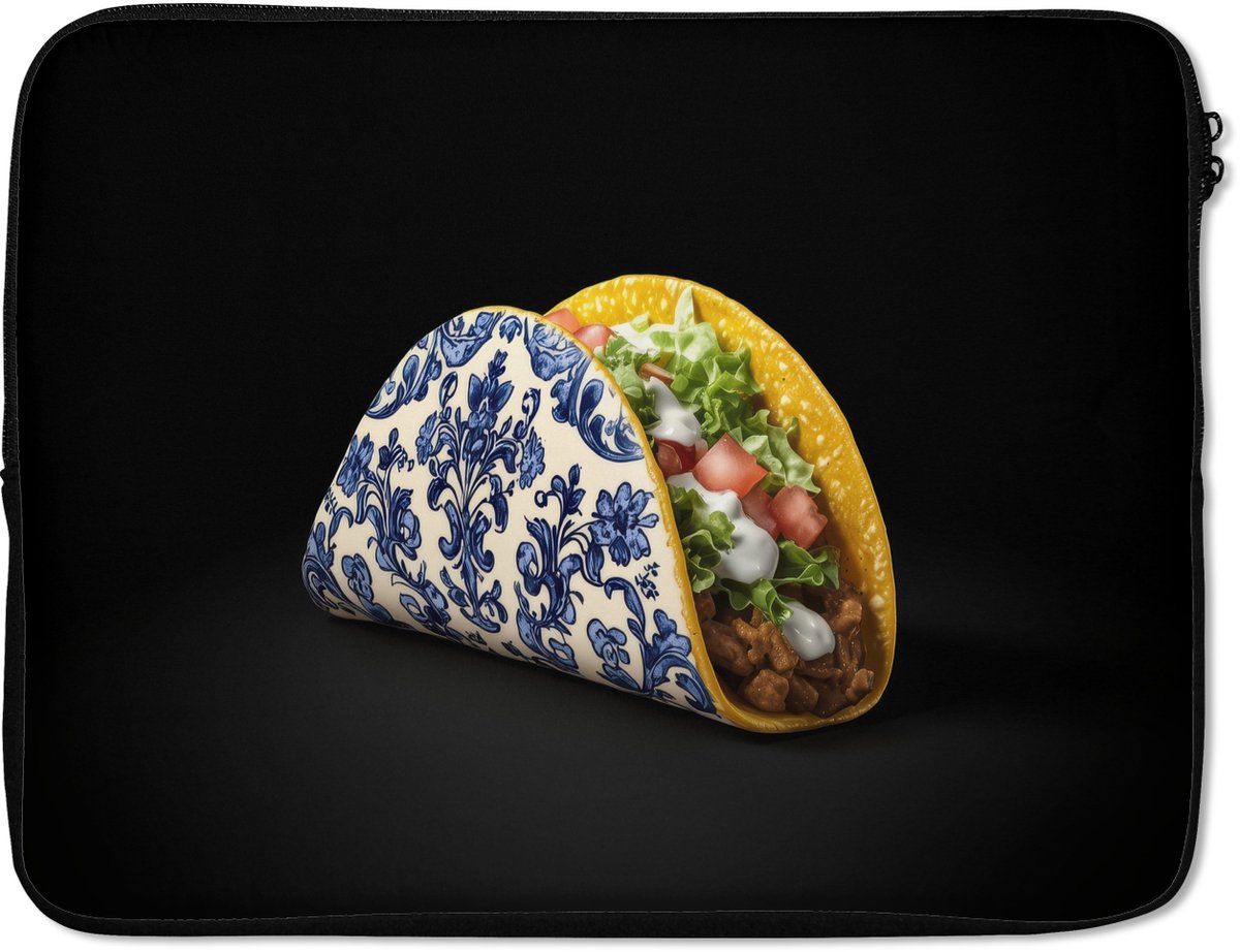 Laptophoes 17 inch - Taco - Vlees - Salade - Delftsblauw - Motief - Laptop sleeve - Binnenmaat 41x28 cm - Zwarte achterkant