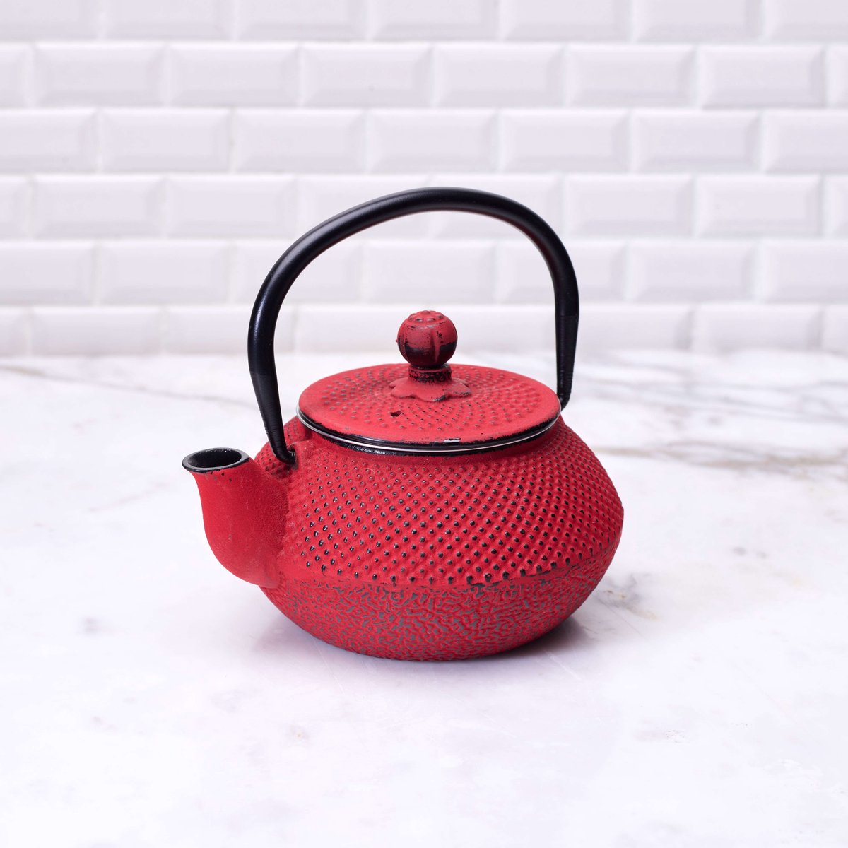 Theepot Giet ijzeren Tetsubin - Red hobnail Theepot met RVS filter, inhoud 300ml