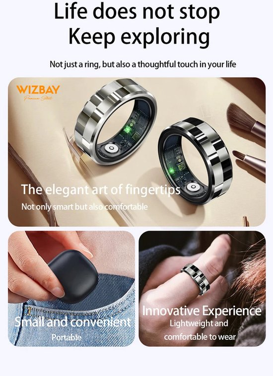 Twee zilveren ringen met geblokte band, een hand die een oplaadcase vasthoudt en een vinger met ring.
