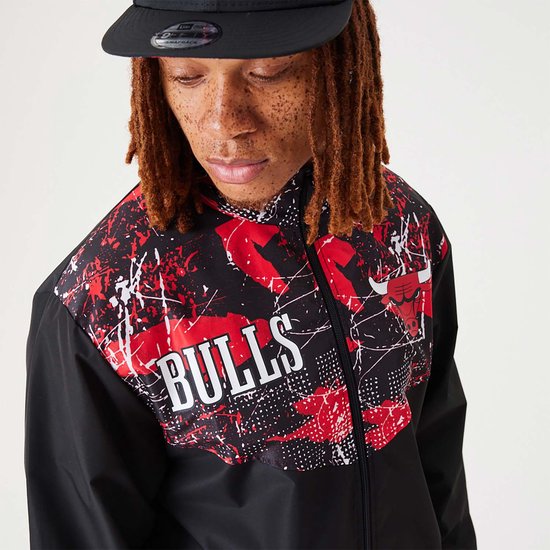 New Era Track Jacket - Chicago Bulls - NBA - Maat S - All Over Print Black - Tussenjas Heren - Zomerjas Heren