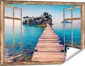 Gards Tuinposter Doorkijk Pad op het Water naar een Grieks Eiland - 90x60 cm - Tuindoek - Tuindecoratie - Wanddecoratie buiten - Tuinschilderij