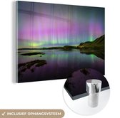 MuchoWow® Glasschilderij 90x60 cm - Schilderij acrylglas - Noorderlicht - IJsland - Paars - Foto op glas - Schilderijen