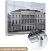 MuchoWow® Glasschilderij 60x40 cm - Schilderij acrylglas - Het stadhuis van de Duitse stad Krefeld - Foto op glas - Schilderijen