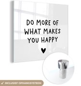MuchoWow® Peinture sur verre 90x90 cm - Peinture sur verre acrylique - Citation anglaise "Faites plus de ce qui vous rend heureux" avec un cœur sur fond blanc - Photo sur verre - Peintures