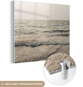 MuchoWow® Glasschilderij 20x20 cm - Schilderij acrylglas - Zee - Zomer - Golven - Foto op glas - Schilderijen