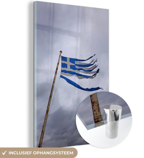 MuchoWow® Glasschilderij 60x90 cm - Schilderij acrylglas - Versnipperde Griekse vlag waait in een sterke wind - Foto op glas - Schilderijen