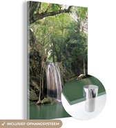 MuchoWow® Glasschilderij 80x120 cm - Schilderij acrylglas - Een hoge waterval in het Thaise Nationaal park Erawan - Foto op glas - Schilderijen